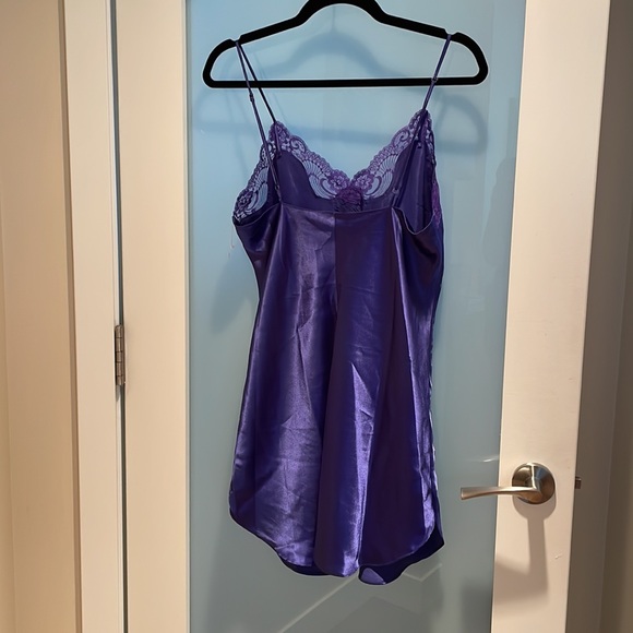 New! Navy Slip - Picture 2 of 6